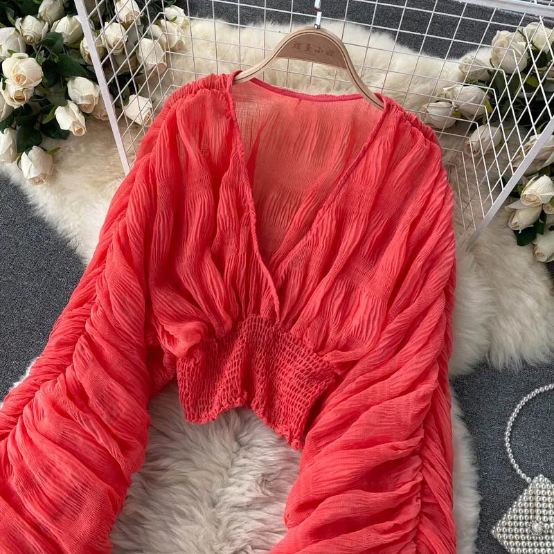 Blusa de gasa drapeada Sexy para mujer, Tops cortos elegantes de manga larga abombada con cuello en V, camisas ajustadas de fiesta para mujer, nueva moda 2022