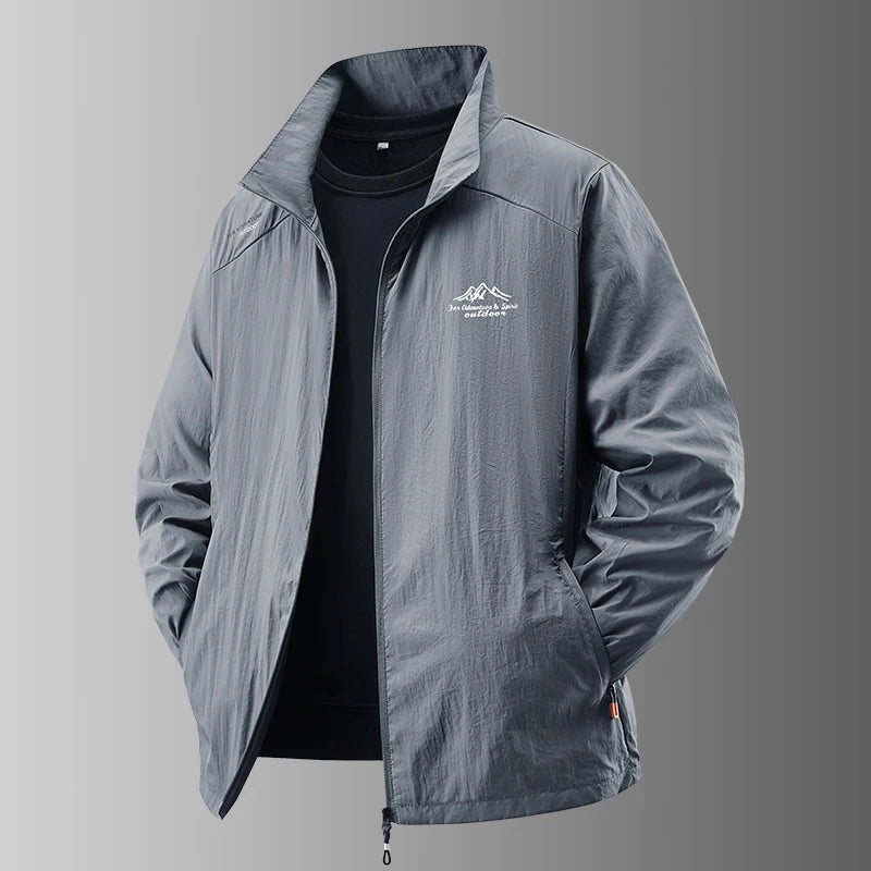 2025 Chaqueta de protección solar de verano para hombre, ultraligera, fina, agradable a la piel, transpirable, a prueba de rayos UV, abrigo protector solar de seda helada para pesca