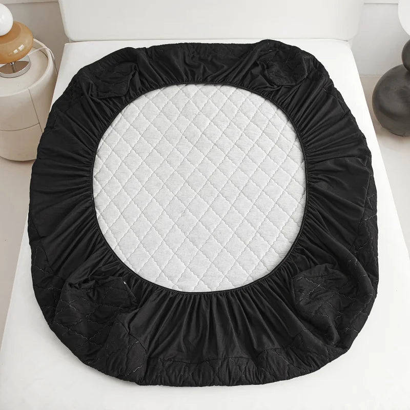 Protector de Colchón Acolchado Grueso Impermeable, Cubre Colchón Ajustable Queen/King, Protector de Cama (Sin Funda de Almohada)