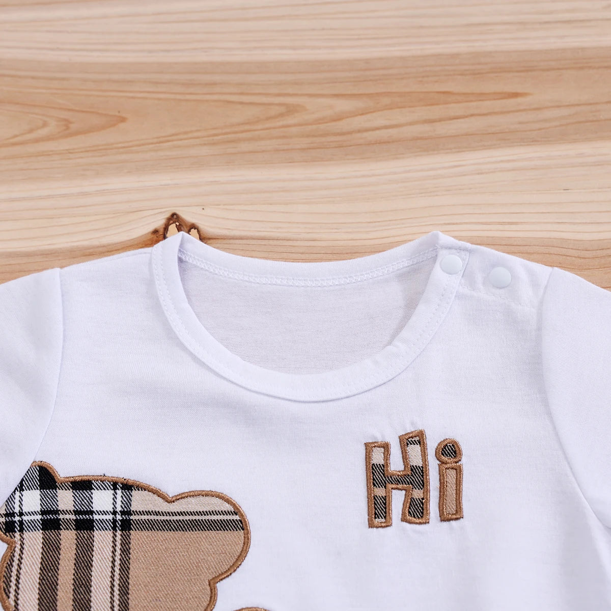 IURNXB-Conjunto de ropa para bebé, camisetas de manga corta + Pantalones cortos con estampado de oso a cuadros de dibujos animados, Tops bonitos para niños, pantalones, trajes informales de 3 a 24M, 2 uds.