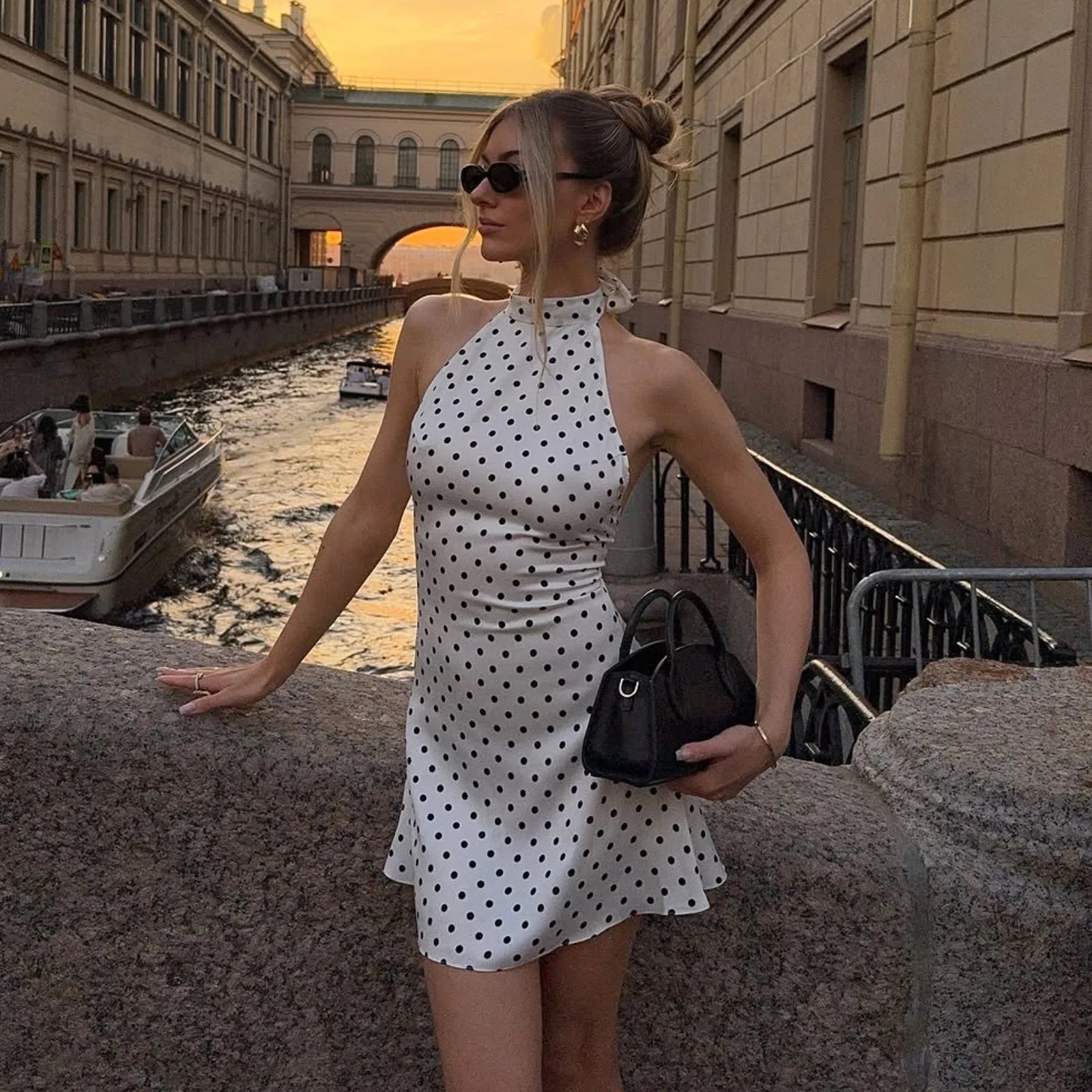 Elegante Vestido Mini de Puntos con Hombros Descubiertos para Mujer, Sin Mangas, Espalda Descubierta, Cintura Alta, Estilo Y2K, Moda de Verano, Vestido de Fiesta para Club