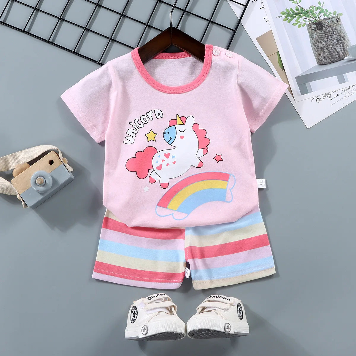 Conjuntos para niños, ropa para madres y niños, camiseta para niños y niñas, pantalones cortos, 2 uds., ropa de verano de algodón de manga corta para bebés, traje para niños pequeños
