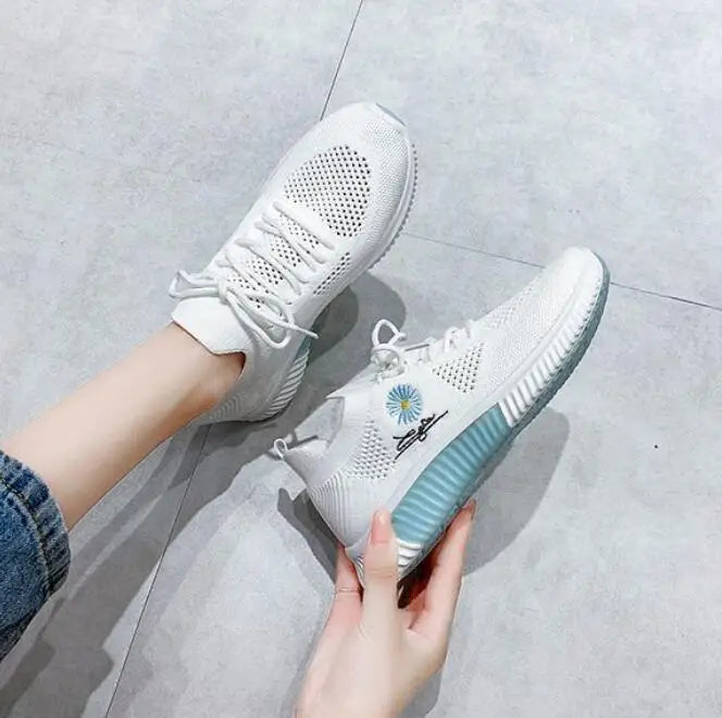 Zapatos deportivos para mujer, zapatillas deportivas informales, cómodas y elegantes, planas, bajas, bonitas, blancas, moda de éxito, tenis para mujer, verano 2025