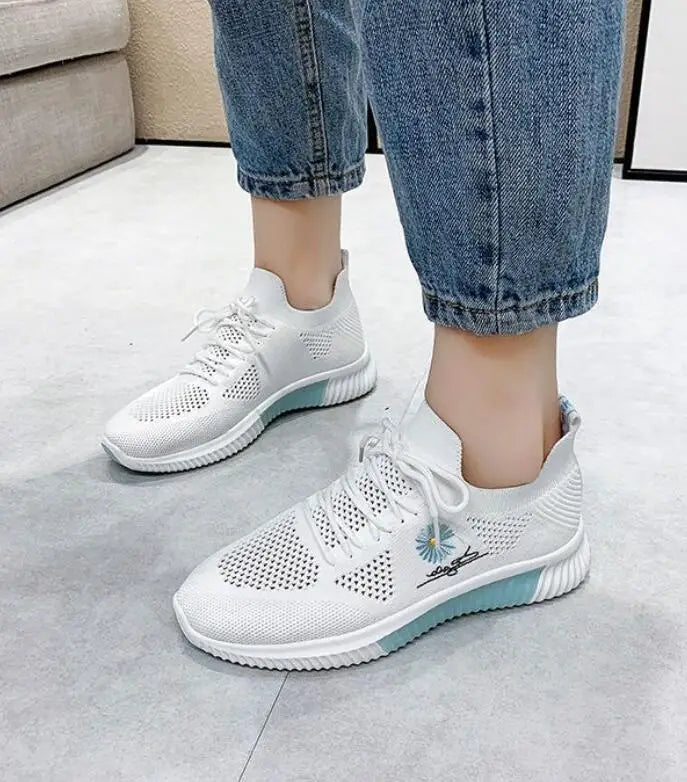 Zapatos deportivos para mujer, zapatillas deportivas informales, cómodas y elegantes, planas, bajas, bonitas, blancas, moda de éxito, tenis para mujer, verano 2025
