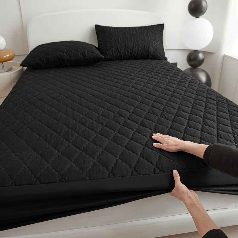 Protector de Colchón Acolchado Grueso Impermeable, Cubre Colchón Ajustable Queen/King, Protector de Cama (Sin Funda de Almohada)