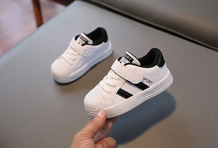 Zapatos informales para niños, zapatillas deportivas para niños, zapatillas de tenis transpirables, zapatos para bebés y niñas, zapatos planos blancos de moda de primavera para correr