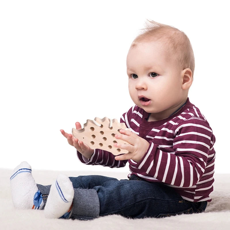 Juguetes de madera Montessori para bebé, tablero de enhebrado de erizo Animal, juguete educativo de madera de haya para niños, bloques de cuentas con botones, juguetes rompecabezas