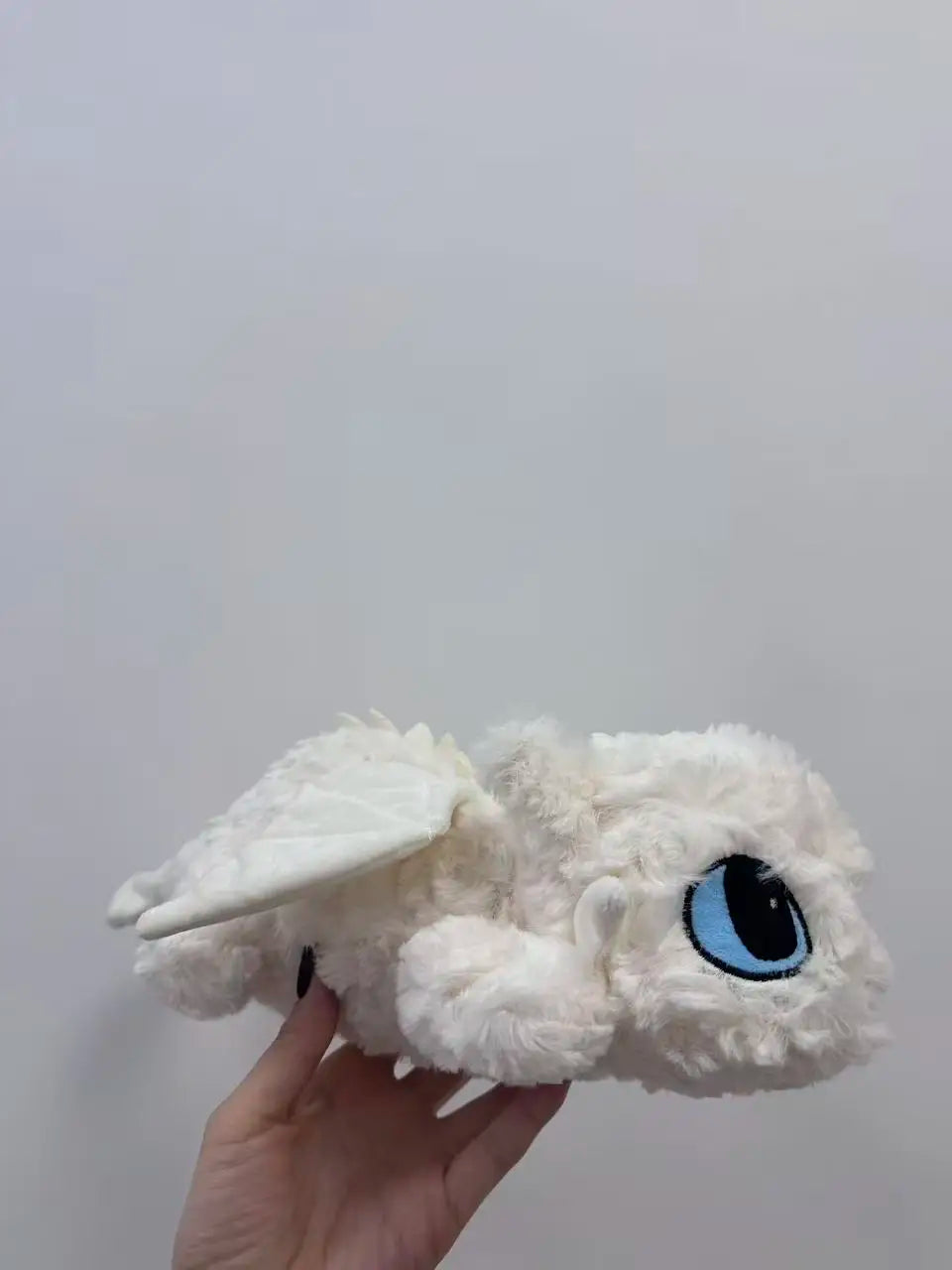 La última figura de peluche sin dientes en blanco y negro de Kawaii, un personaje de anime de dibujos animados, perfecto para regalos de cumpleaños para niños