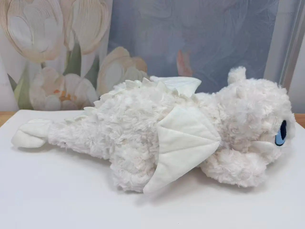 La última figura de peluche sin dientes en blanco y negro de Kawaii, un personaje de anime de dibujos animados, perfecto para regalos de cumpleaños para niños