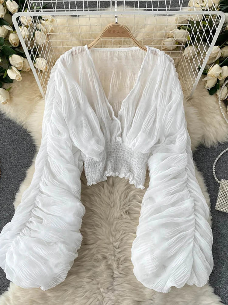 Blusa de gasa drapeada Sexy para mujer, Tops cortos elegantes de manga larga abombada con cuello en V, camisas ajustadas de fiesta para mujer, nueva moda 2022