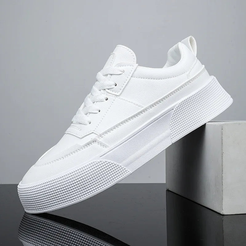 Zapatos blancos para hombre, zapatillas informales de cuero, zapatos de plataforma de tendencia, zapatos vulcanizados cómodos para hombre, Tenis masculinos blancos