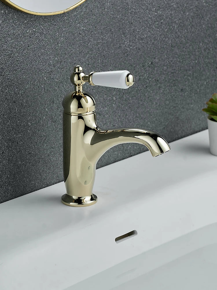 Grifo de lavabo de un solo mango de latón retro, grifo de lavabo con mango de cerámica perfecto para gabinetes de baño, mezcla de agua fría y caliente