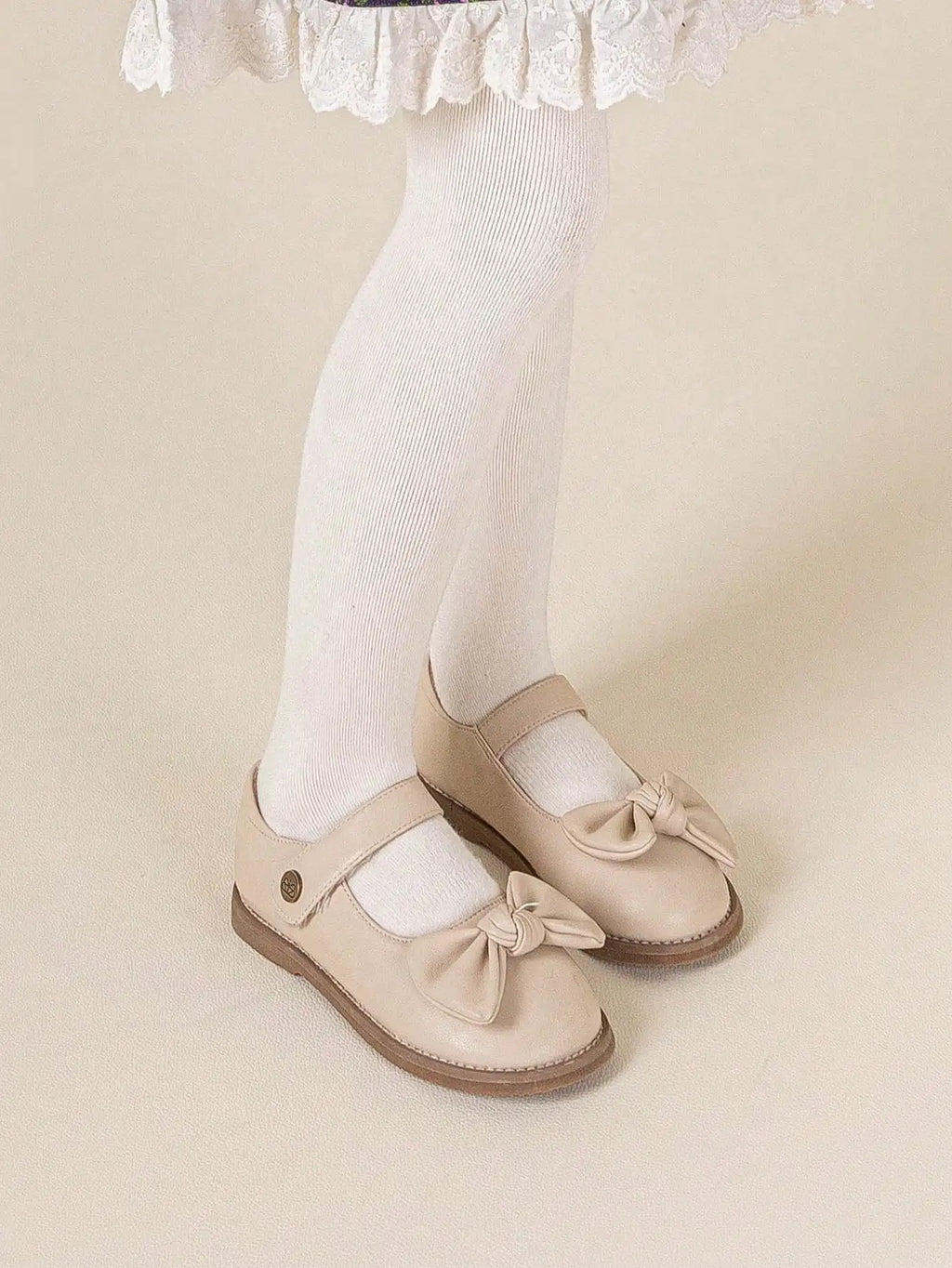 4 pares de medias sólidas con lazo para niñas pequeñas