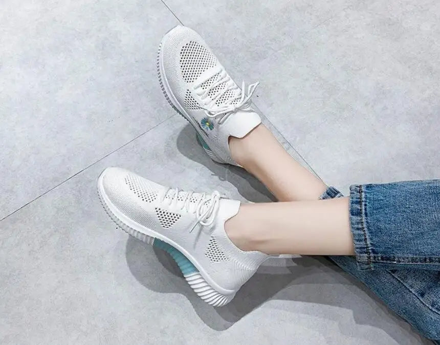 Zapatos deportivos para mujer, zapatillas deportivas informales, cómodas y elegantes, planas, bajas, bonitas, blancas, moda de éxito, tenis para mujer, verano 2025