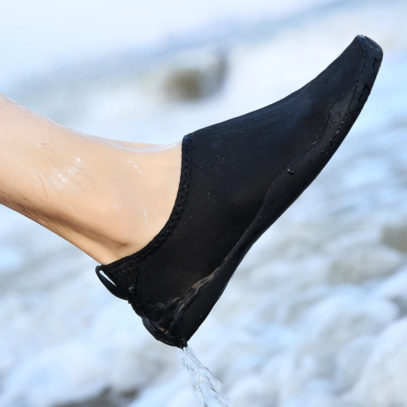 Zapatos acuáticos Unisex para parejas, zapatos de natación antideslizantes de suela blanda acolchados para exteriores, zapatos de playa de secado rápido para esnórquel, zapatos de Fitness