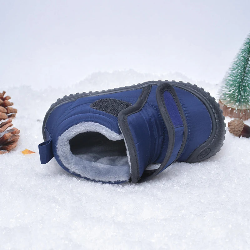 Botas cortas de nieve de invierno de felpa suave impermeables antideslizantes al aire libre duraderas de alta calidad para niños E8218