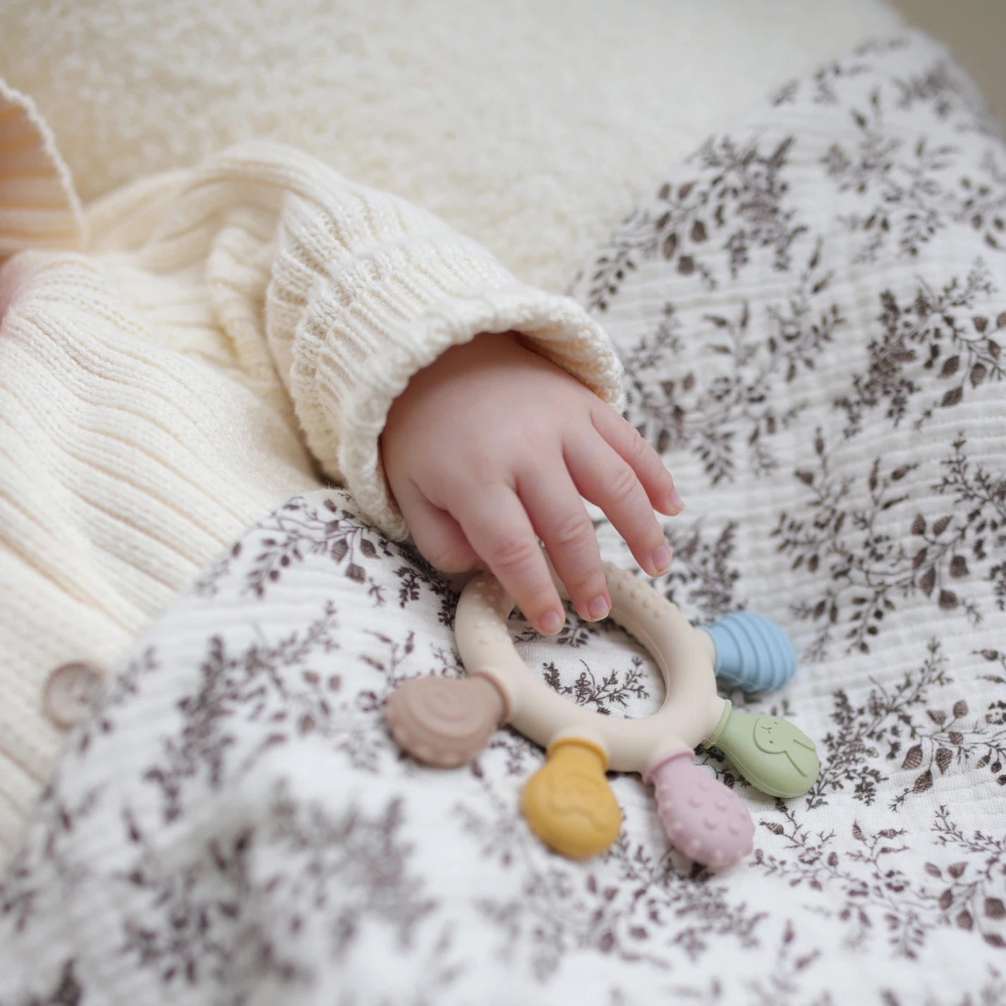 Erduo-mordedor de silicona para bebé, juguetes para la dentición y la ansiedad, 0 a 12 meses, cuentas para masticar, chupete sensorial para aliviar las encías