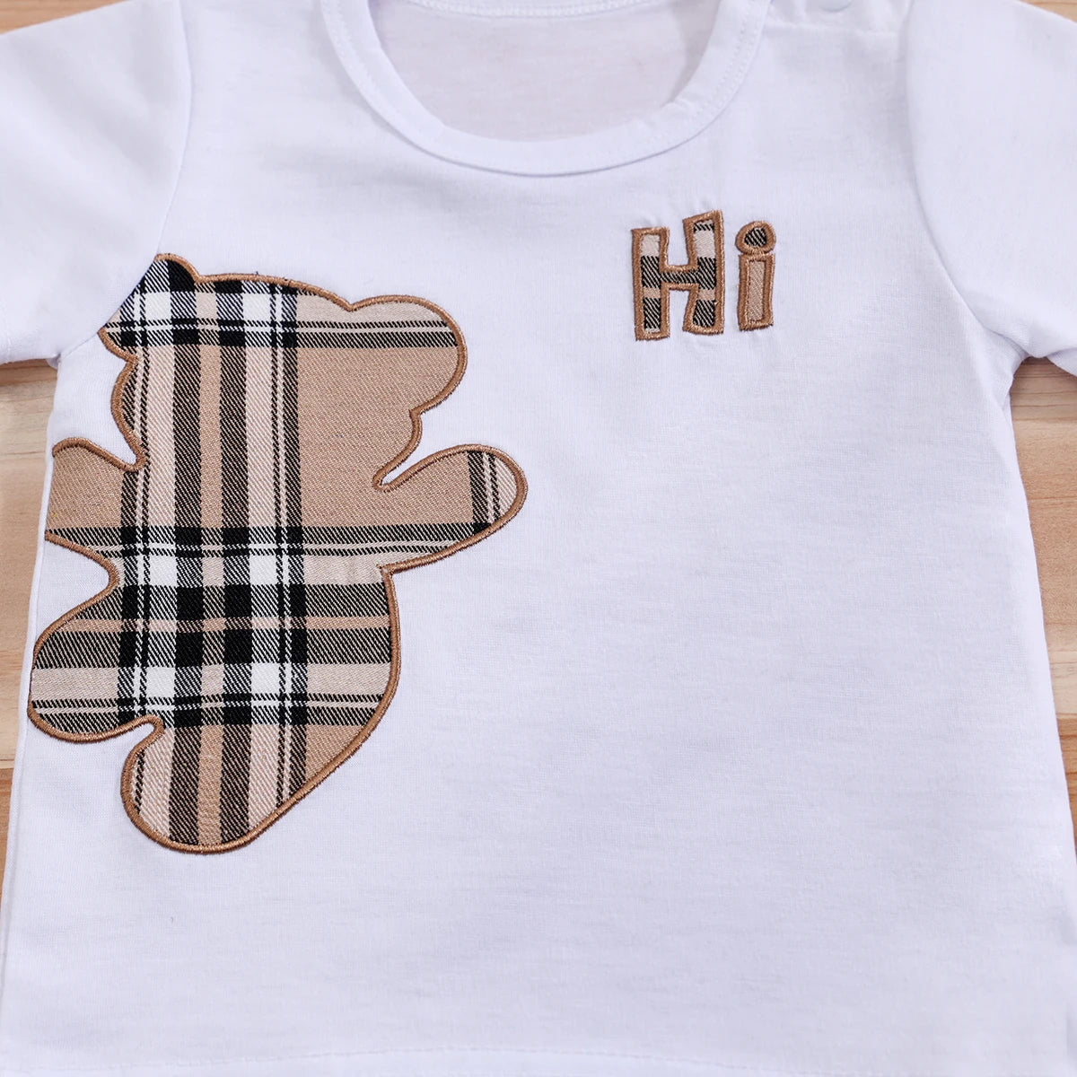 IURNXB-Conjunto de ropa para bebé, camisetas de manga corta + Pantalones cortos con estampado de oso a cuadros de dibujos animados, Tops bonitos para niños, pantalones, trajes informales de 3 a 24M, 2 uds.
