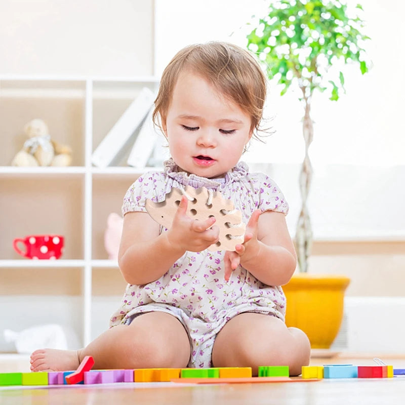 Juguetes de madera Montessori para bebé, tablero de enhebrado de erizo Animal, juguete educativo de madera de haya para niños, bloques de cuentas con botones, juguetes rompecabezas