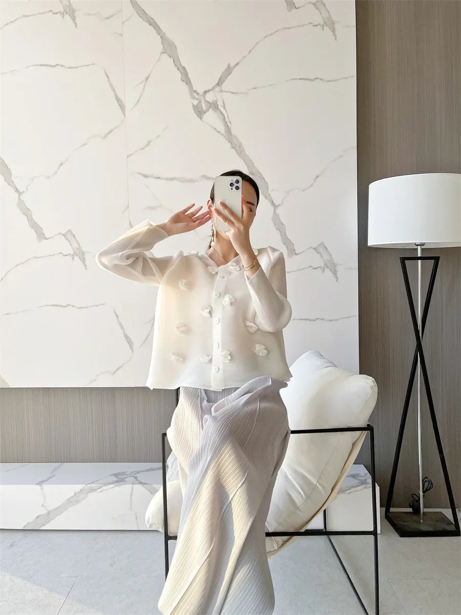YUDX-abrigos cortos plisados para mujer, ropa de diseñador, cárdigan con botones blancos, apliques 3D, pétalos de concha, Primavera, 2022
